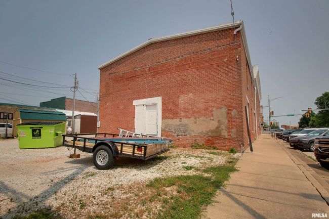 101 W Washington St, Home with 0 bedrooms, 0 bathrooms and null parking in Pittsfield IL | Image 18
