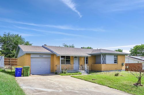 7940 Chaparral Dr, White Settlement, TX, 76108-3505 | Card Image