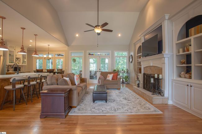10 Rothesay St, House other with 5 bedrooms, 5 bathrooms and 2 parking in Simpsonville SC | Image 7