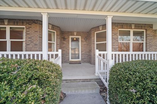 206 Valley Ct, Goodfield, IL, 61742-9500 | Card Image