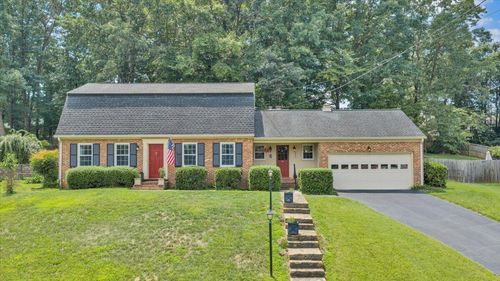 2637 Willowlawn St, Roanoke, VA, 24018 | Card Image