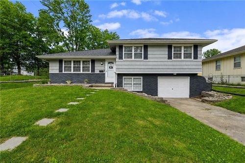 209 Augustus St, Excelsior Springs, MO, 64024-1203 | Card Image