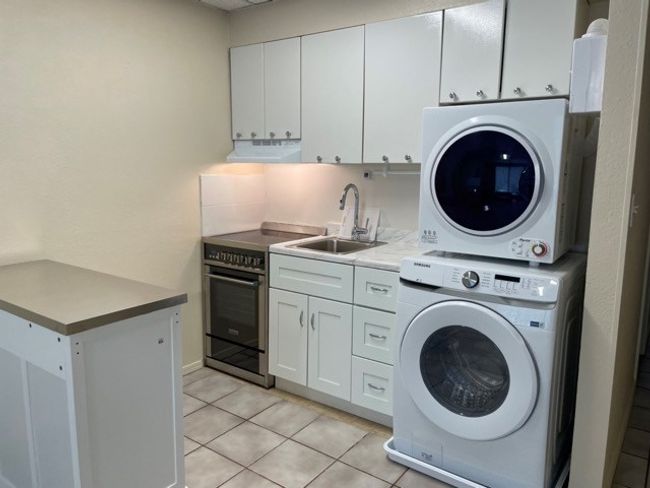 5712 Padre Blvd., Home with 6 bedrooms, 6 bathrooms and null parking in South Padre Island TX | Image 11