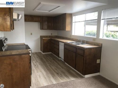 159-3701 Colonial Dr, Modesto, CA, 95356-1250 | Card Image