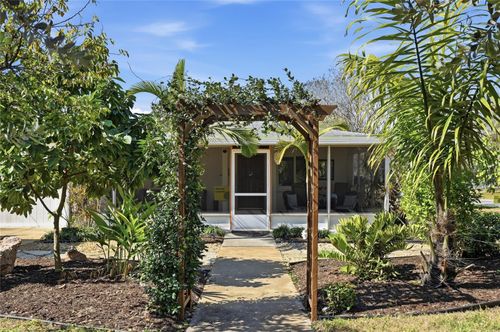 2701 56th St S, Gulfport, FL, 33707-5232 | Card Image