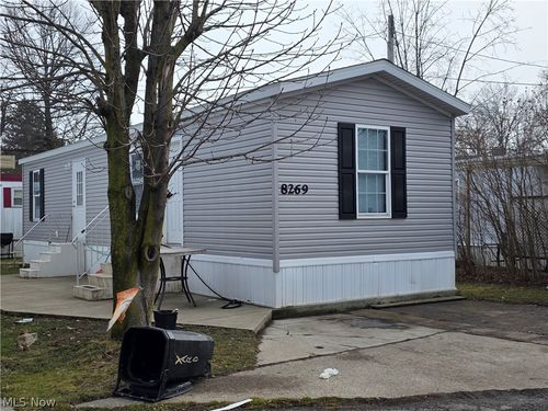 8269 Russell Ln, Cleveland, OH, 44144-1133 | Card Image