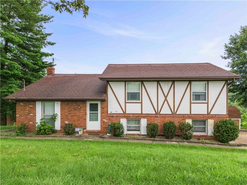 851 Mounts Rd, Washington, PA, 15301-8581 | Card Image