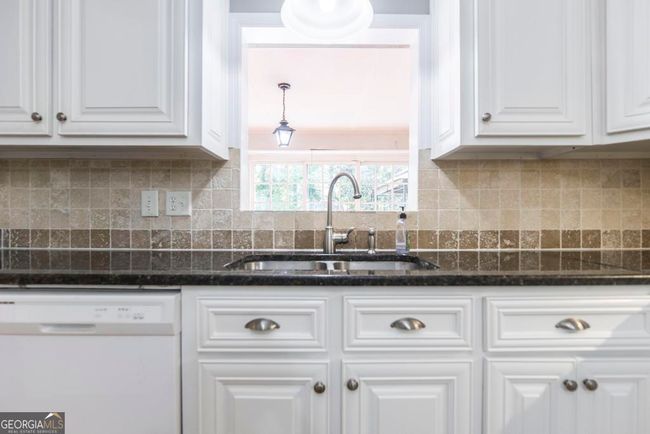 1933 Birchwood Way, House other with 5 bedrooms, 3 bathrooms and 2 parking in Macon GA | Image 13
