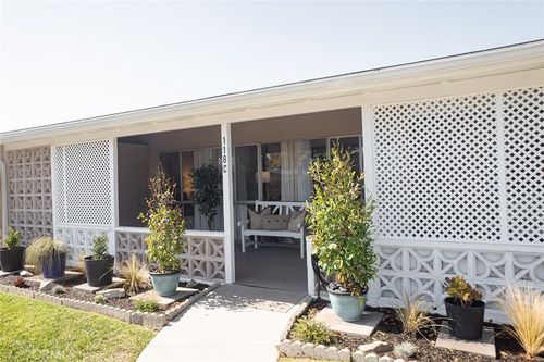 1571 Golden Rain #118c (M5), Seal Beach, CA, 90740 | Card Image