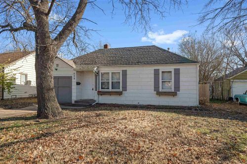 608 N Parkwood Ln, Wichita, KS, 67208-3636 | Card Image