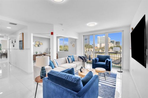 apt-307-2651 Ne 212th Ter, Miami, FL, 33180-1150 | Card Image