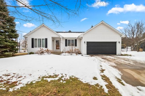 493 Salem Dr, Jonesville, MI, 49250-9406 | Card Image