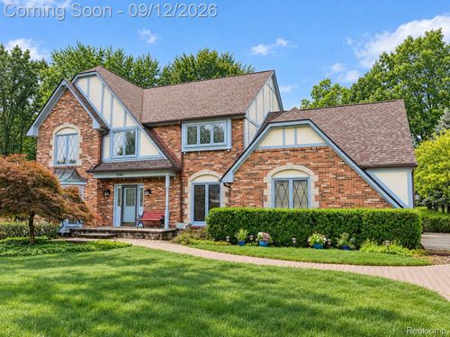 25687 Rutledge Xing, Farmington Hills, MI, 48335-1357 | Card Image