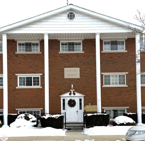 165 S Water St, Marine City, MI, 48039-3618 | Card Image