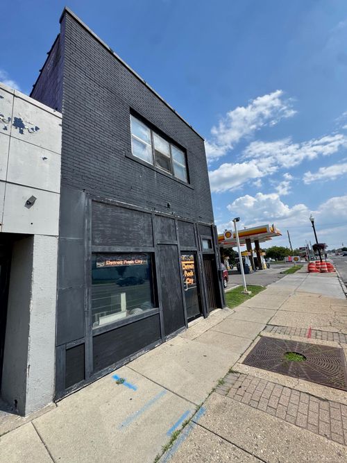 23146 Van Dyke Ave, Warren, MI, 48089-1623 | Card Image