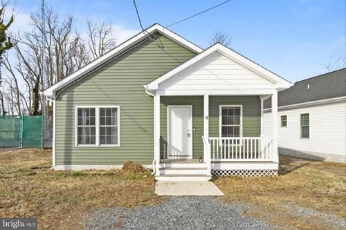9 W High St, SEAFORD, DE, 19973-4127 | Card Image