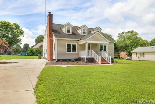 1303 Satterfield Dr, Emporia, VA, 23847-2717 | Card Image