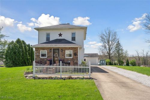 135 E Church St, Limaville, OH, 44640-9823 | Card Image