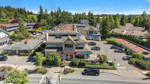 302-7143 W Saanich Rd, Brentwood Bay, BC, V8M1P7 | Card Image