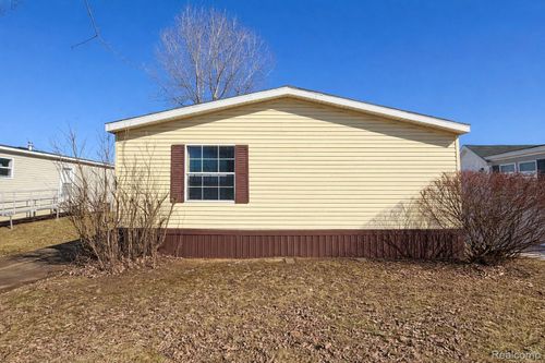 1898 Evergreen Ln, Ypsilanti, MI, 48198-9518 | Card Image