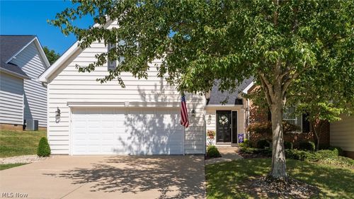 2958 Eagle Crest Dr, Zanesville, OH, 43701-1696 | Card Image