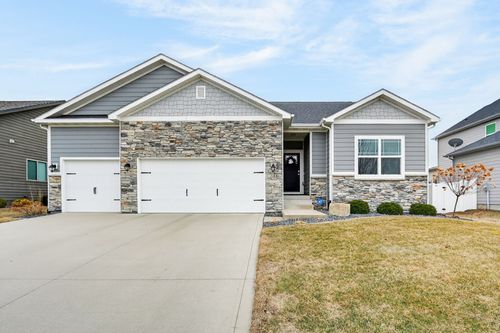 16886 Airline Dr, Clive, IA, 50325-2587 | Card Image