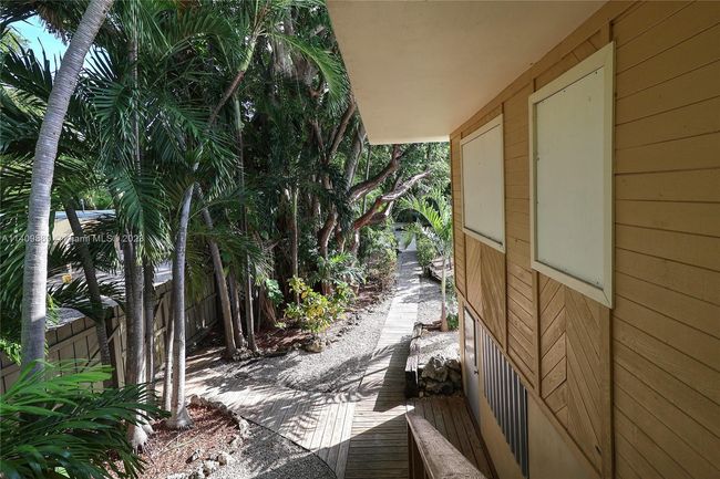 82260 Overseas Hwy, House other with 3 bedrooms, 3 bathrooms and null parking in Islamorada FL | Image 27