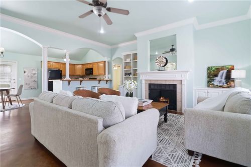 4389 E Holiday Dr, Fayetteville, AR, 72701-2985 | Card Image