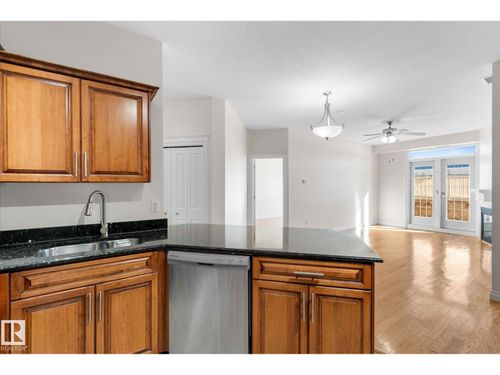 5211 50 St, Stony Plain, AB, T7Z0C1 | Card Image