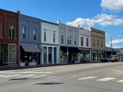 115 N Main St, House other with 3 bedrooms, 1 bathrooms and null parking in Mount Pleasant TN | Image 1