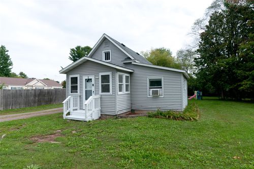 1312 5th St, Chetek, WI, 54728-8911 | Card Image