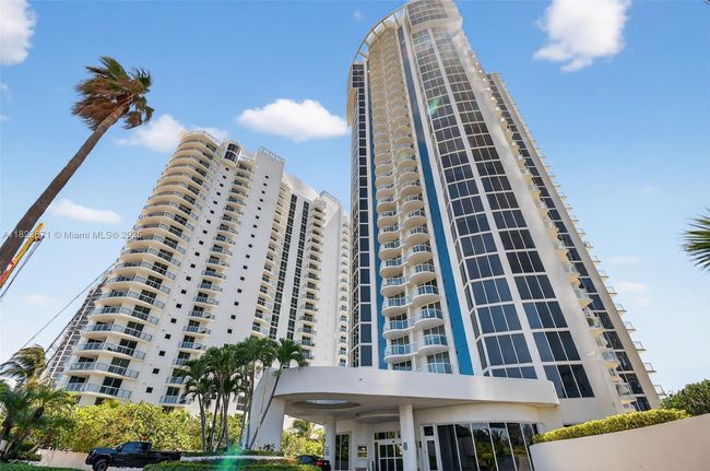 APT-1401 - 18671 Collins Ave, Condo with 3 bedrooms, 4 bathrooms and null parking in Sunny Isles Beach FL | Image 64