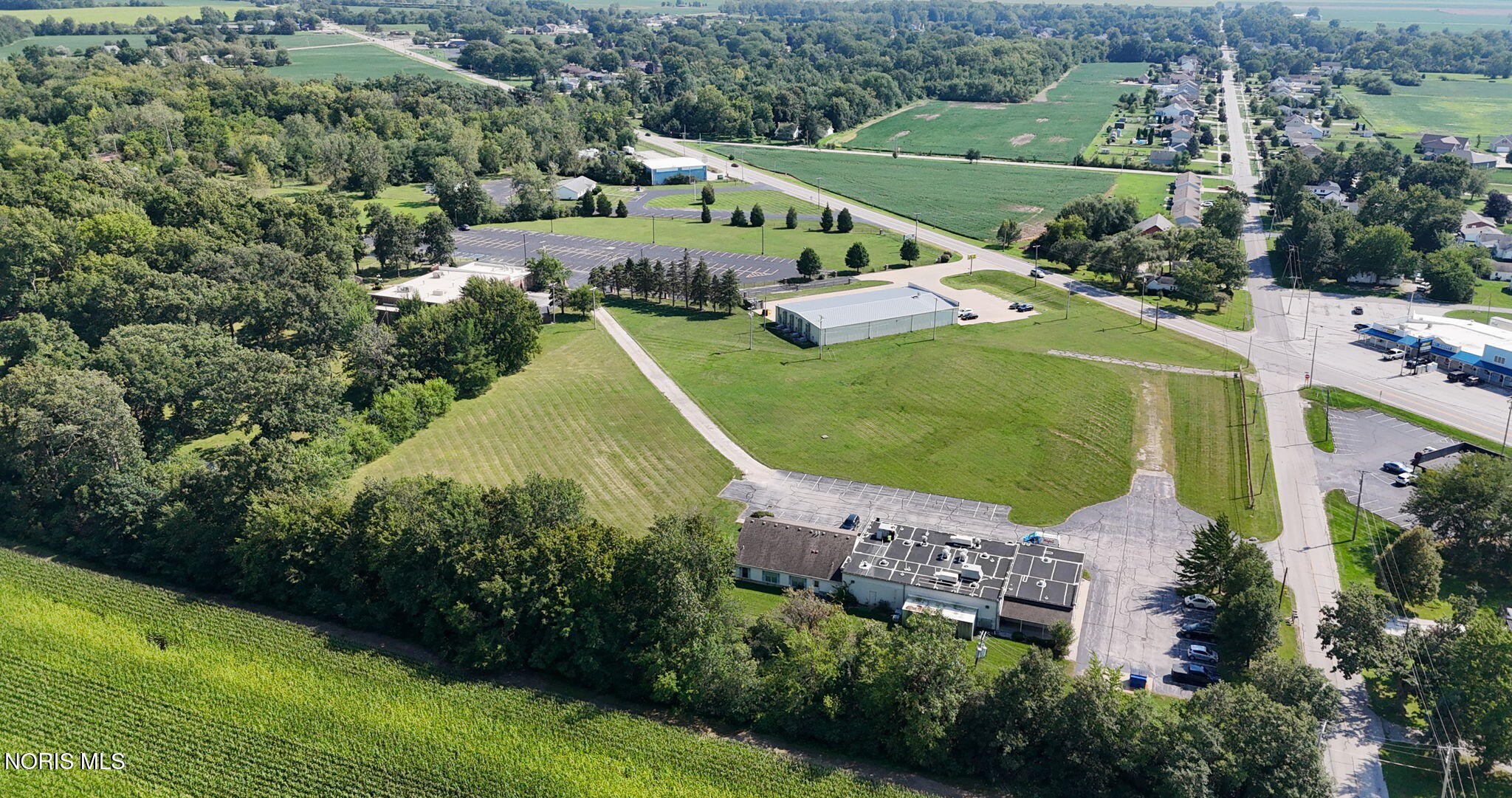 1460 Woodville Rd, Millbury, OH 43447