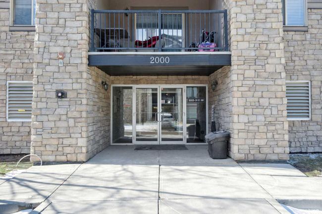 2114 - 16969 24 Street Sw, Home with 2 bedrooms, 1 bathrooms and 1 parking in Calgary AB | Image 2
