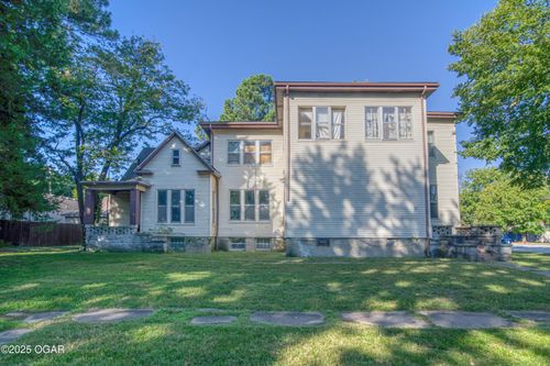 519 E Main St, Carterville, MO, 64835-1527 | Card Image