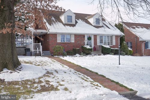 120 Avenue E, Schuylkill Haven, PA, 17972-1412 | Card Image