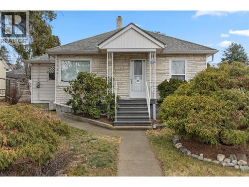 1045 Dominion St, Kamloops, BC, V2C2Y4 | Card Image