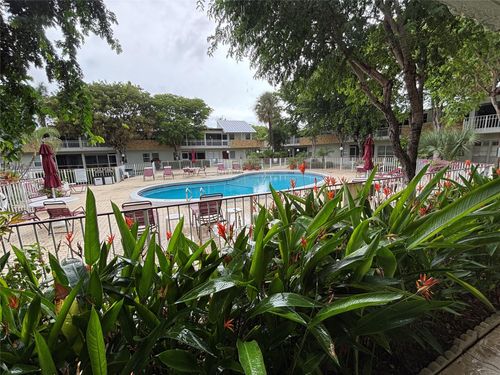 apt-303-860 Se 6th Ave, Deerfield Beach, FL, 33441-5621 | Card Image