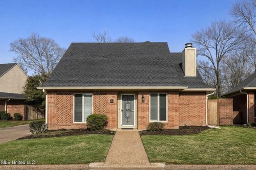 33 Autumn Woods Dr, Jackson, MS, 39206-5067 | Card Image