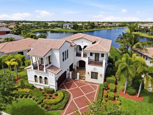 8289 Emerald Ave, Parkland, FL, 33076-4425 | Card Image