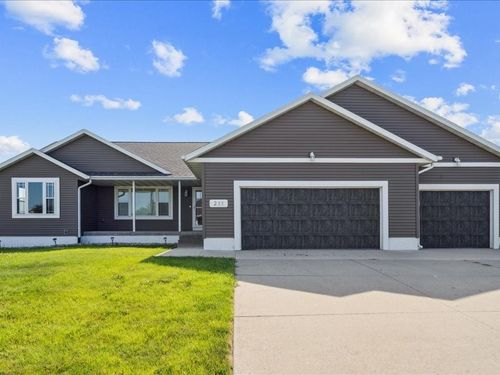 211 Wildcat Trl Sw, Shellsburg, IA, 52332-9614 | Card Image