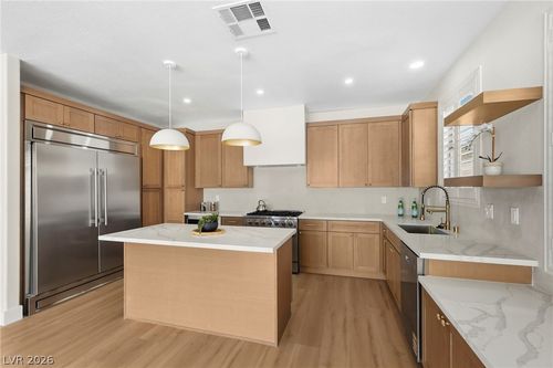 1762 Clearwater Canyon Dr, Henderson, NV, 89012-3418 | Card Image