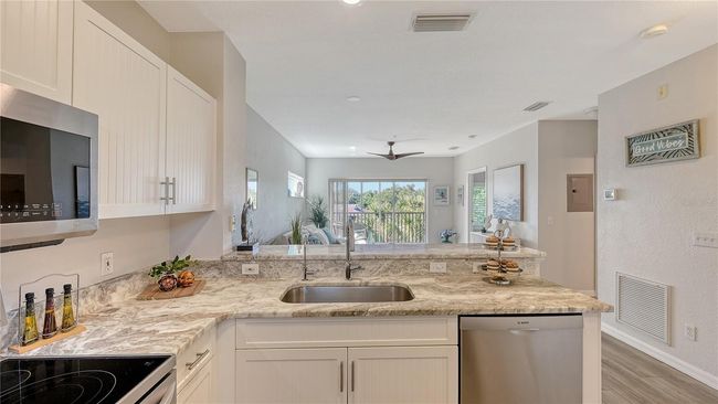 UNIT-305 - 19325 Water Oak Dr, Condo with 2 bedrooms, 1 bathrooms and null parking in PORT CHARLOTTE FL | Image 12