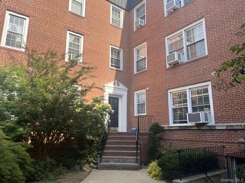 apt-3j-230 Central Ave, Lawrence, NY, 11559-1565 | Card Image