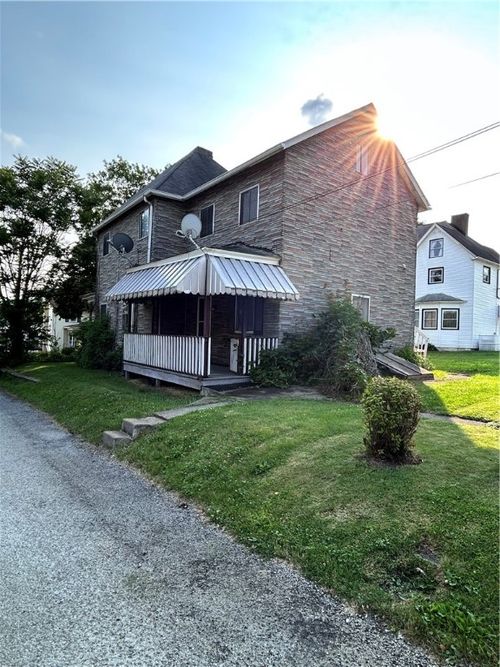 431 Washington Ave, Leechburg, PA, 15656-1149 | Card Image