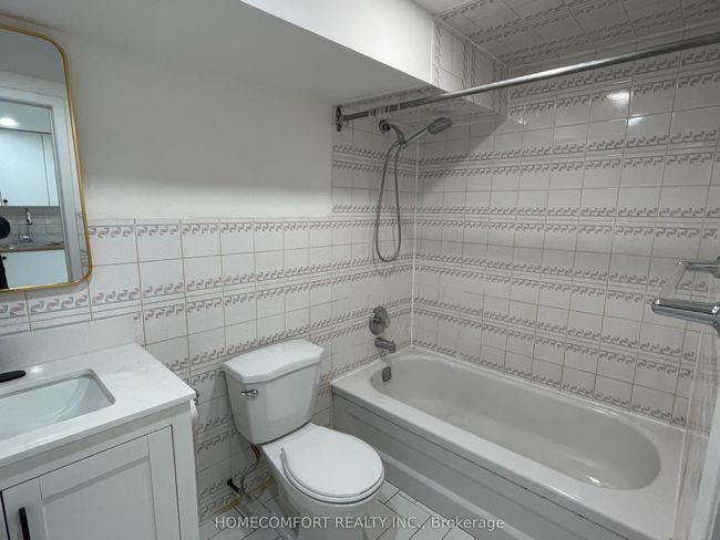 LOWER - 432 Lansdowne Ave, House attached with 1 bedrooms, 1 bathrooms and null parking in Toronto ON | Image 10