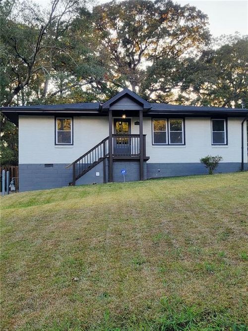 11 Oak Dr Sw, Atlanta, GA, 30354-2628 | Card Image