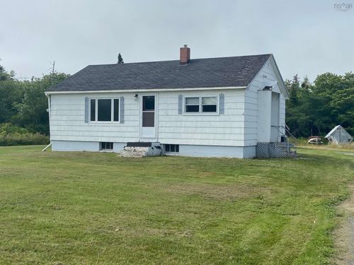 42 Abbotts Harbour Rd, Middle West Pubnico, NS, B0W3S0 | Card Image