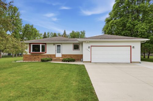 1301 60th Ave N, Moorhead, MN, 56560-6532 | Card Image