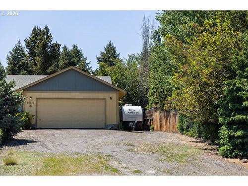 56675 Stellar Dr, Bend, OR, 97707-2070 | Card Image